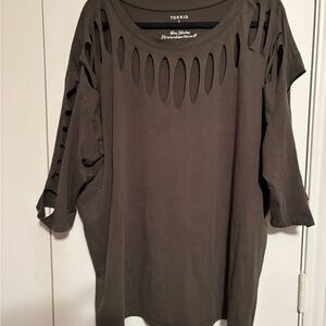 Torrid Women's Olive Green Cutout Tshirt